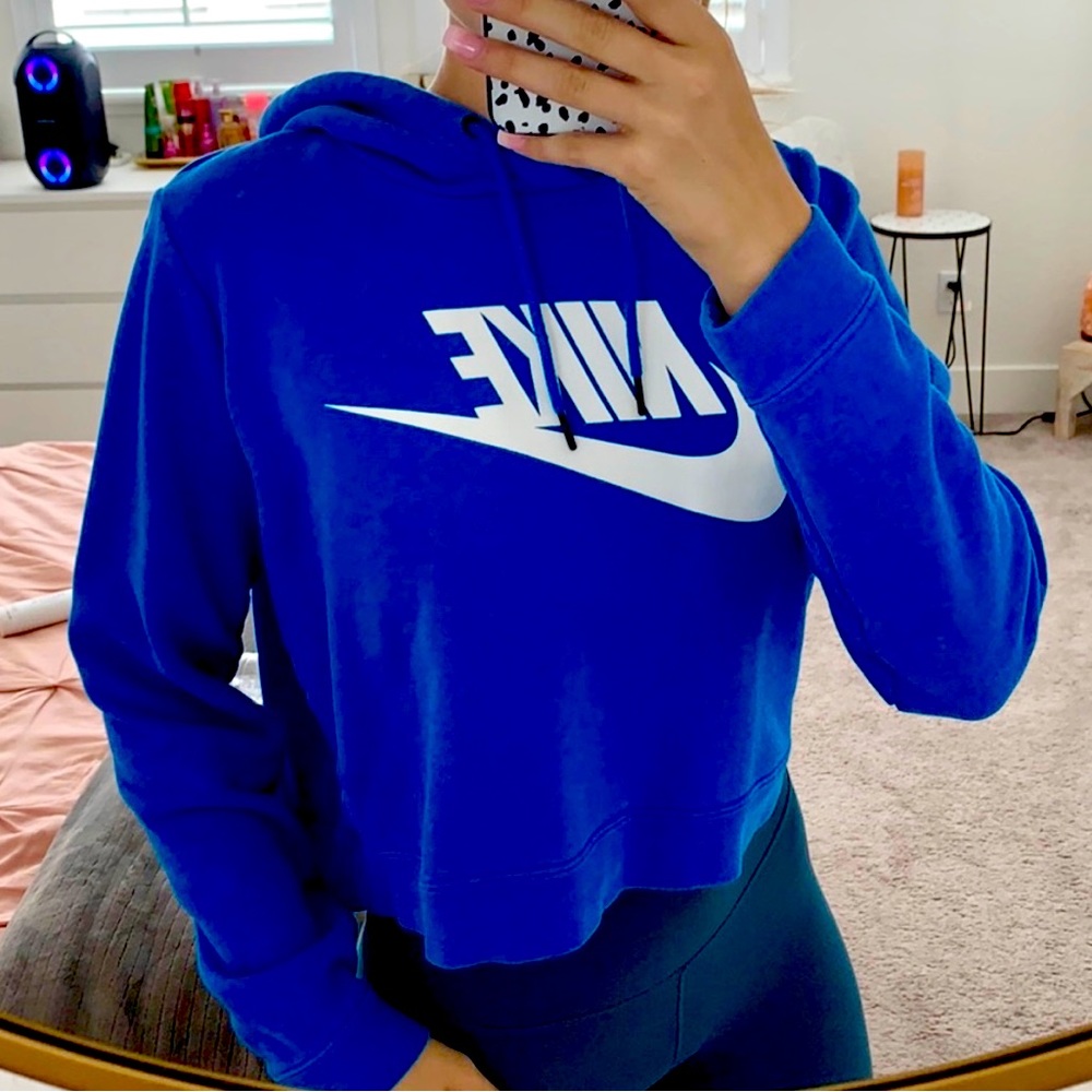Nike cropped hoodie